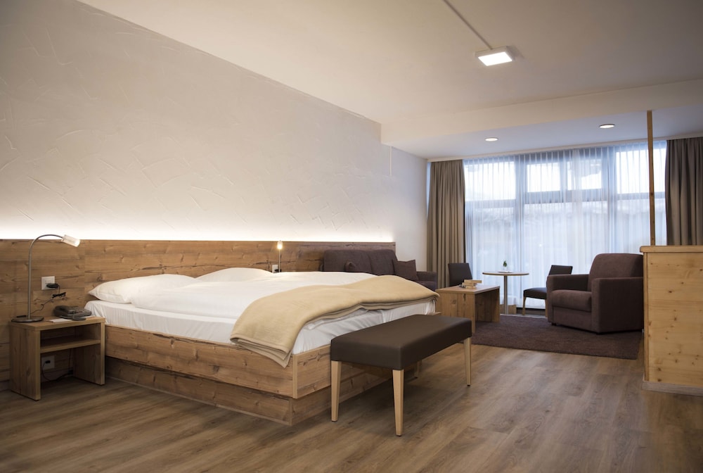 Zermatt Budget Rooms 13/49