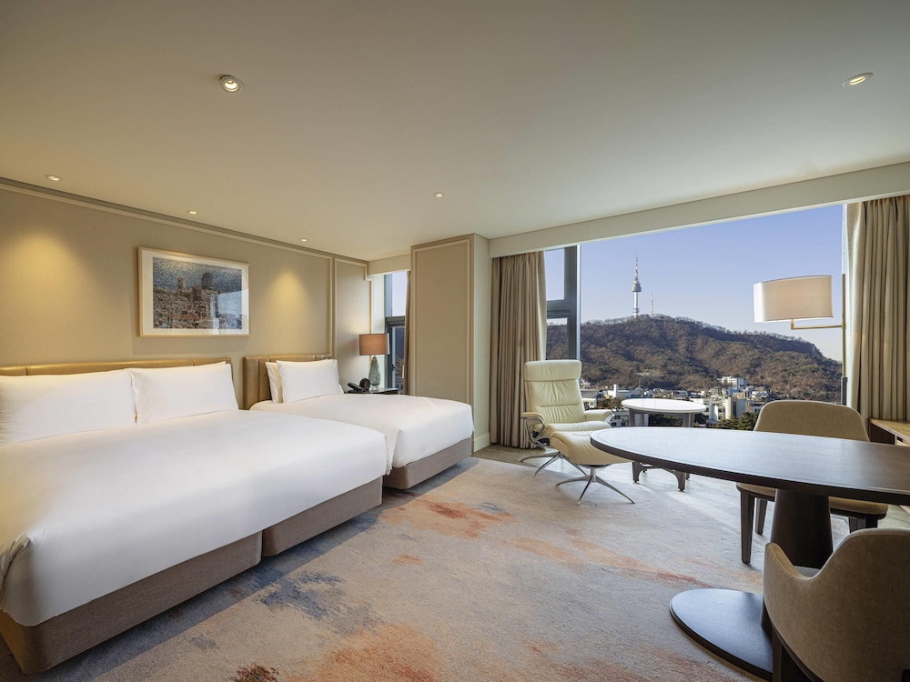 Premium, Executive, 1 King and 1 Single Beds