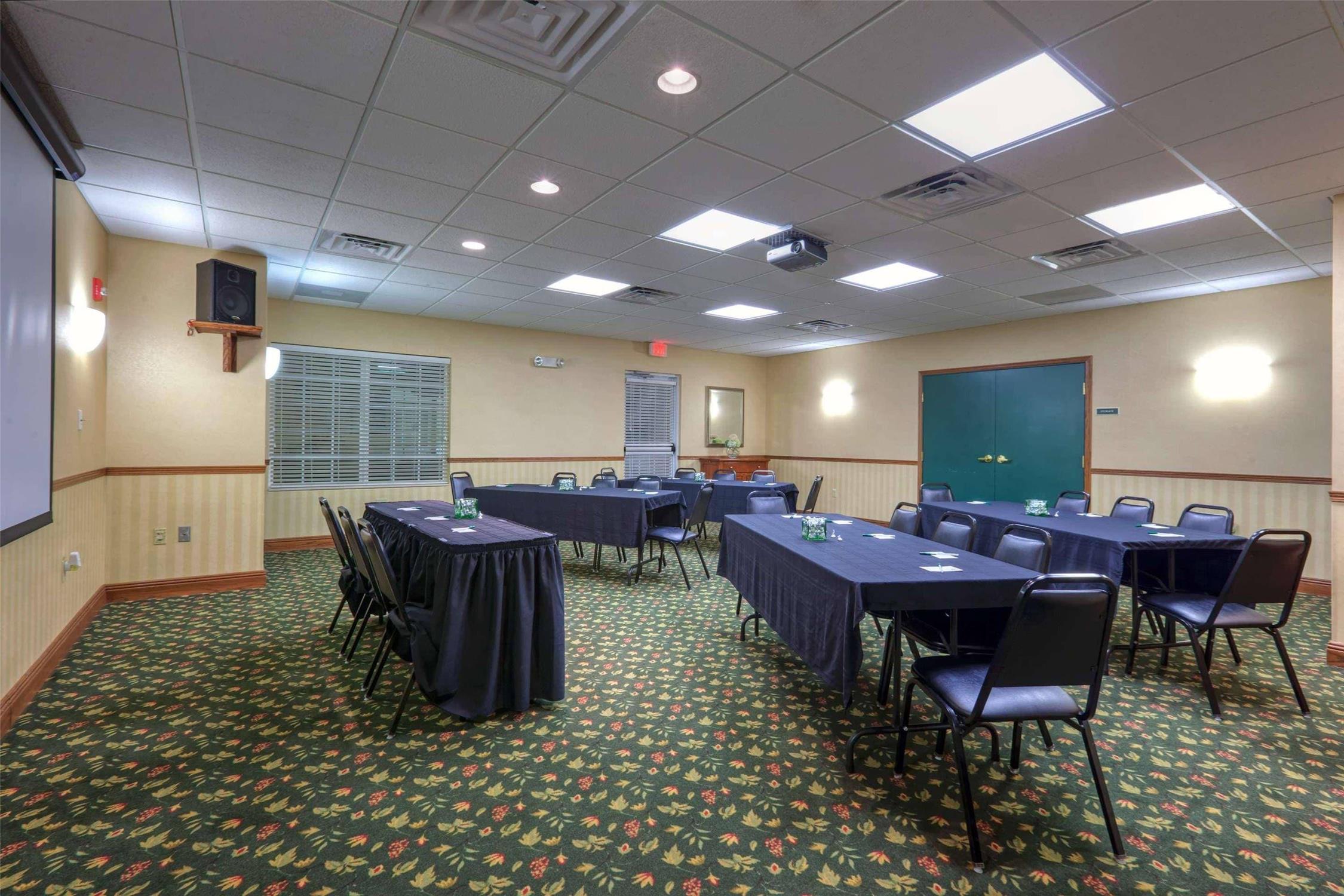 Country Inn and Suites By Radisson Winchester Va 22/27