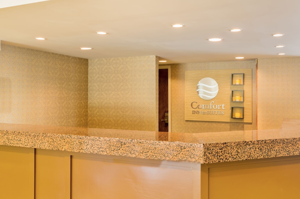 Clarion Hotel & Suites BWI Airport North 7/62