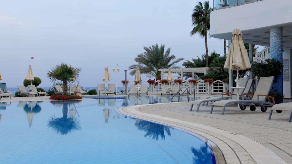 Sunrise Beach Hotel 15/45