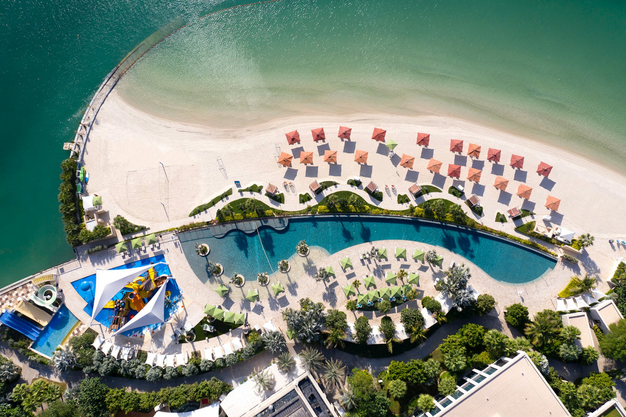 Four Seasons Hotel Bahrain Bay 52/53