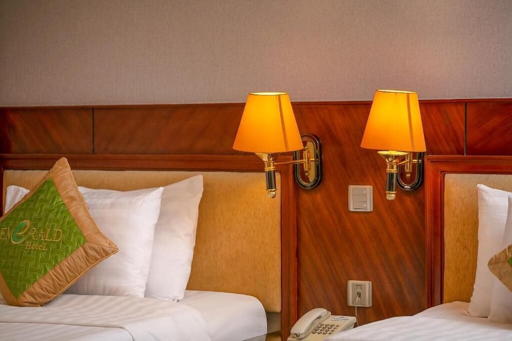 Emerald Hotel Hanoi 42/72
