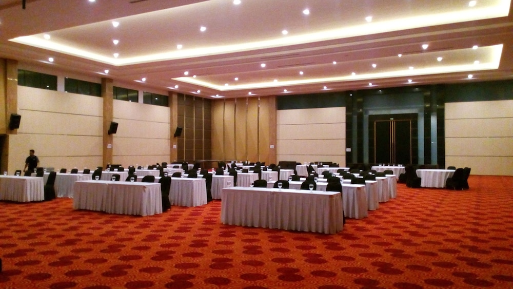 Novena Hotel 51/61