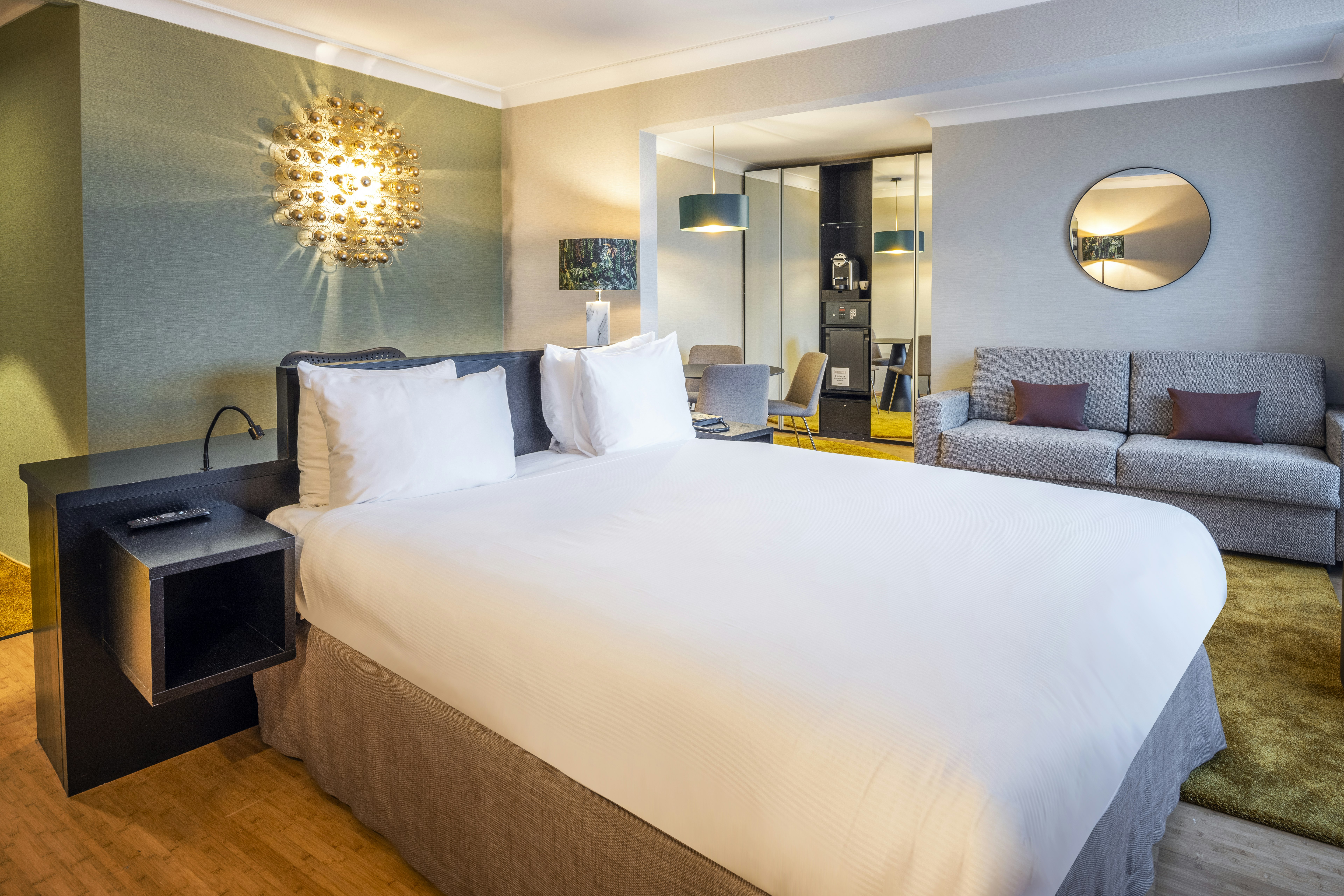 Holiday Inn Brussels Airport 9/75