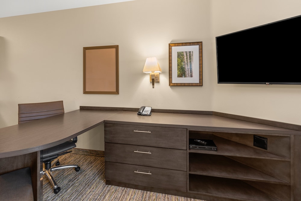 Candlewood Suites FAIRBANKS 57/79