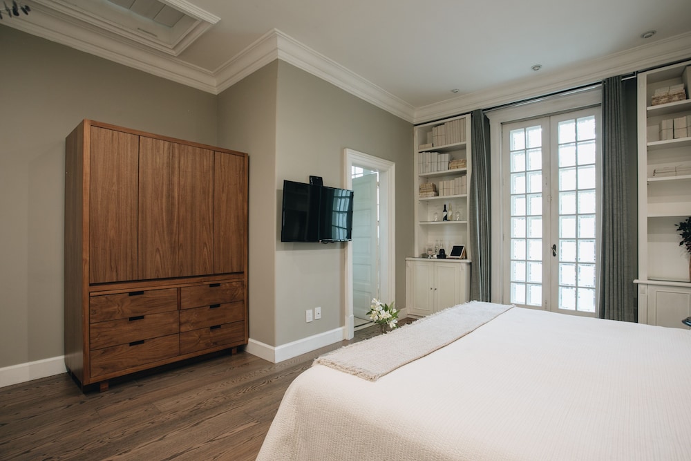 King Bed, Balcony or Terrace