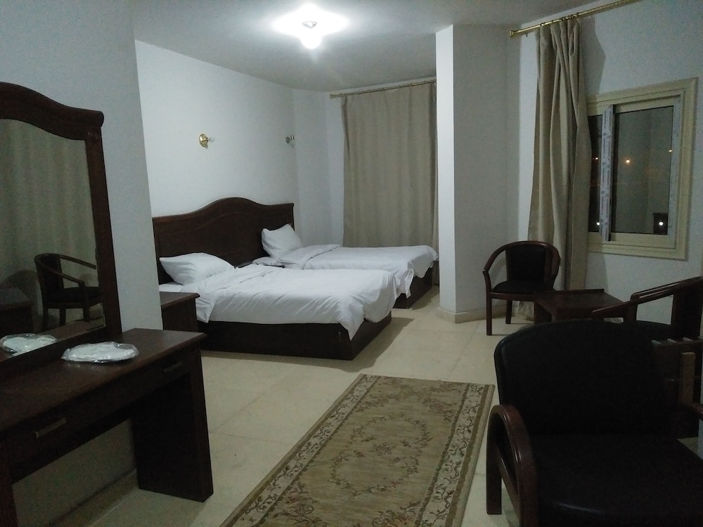 Royal Nj Hotel 17/37