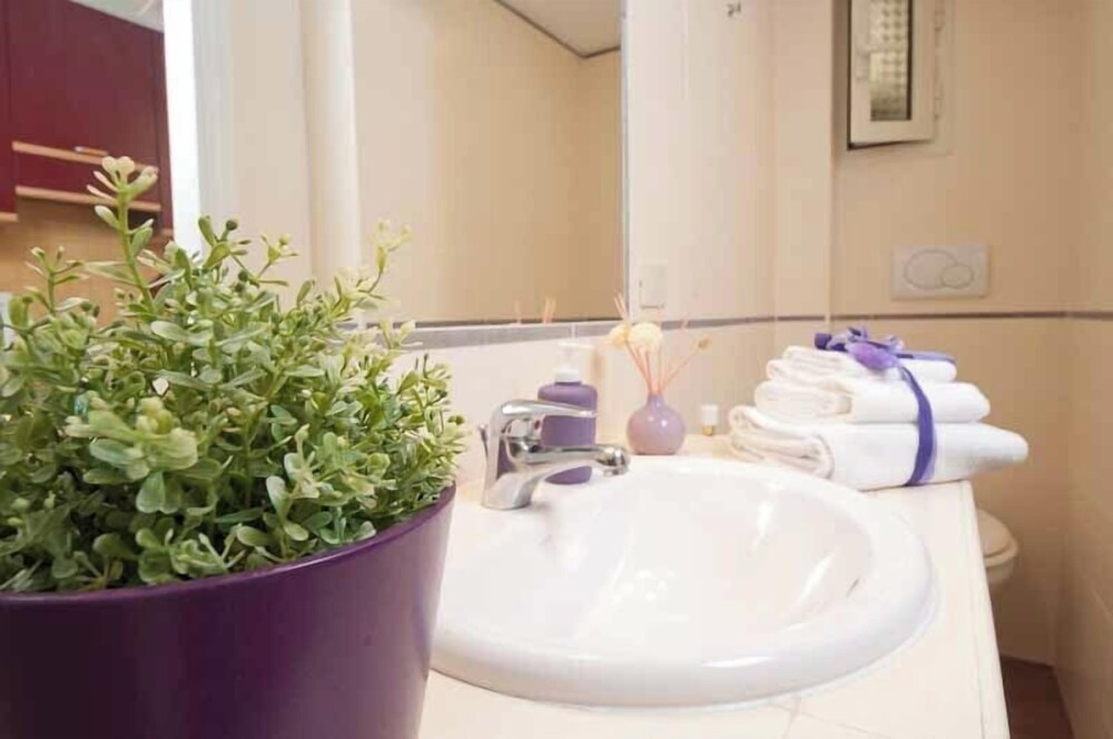 Comfortable Apartment Near the Vatican Free Wifi 16/16