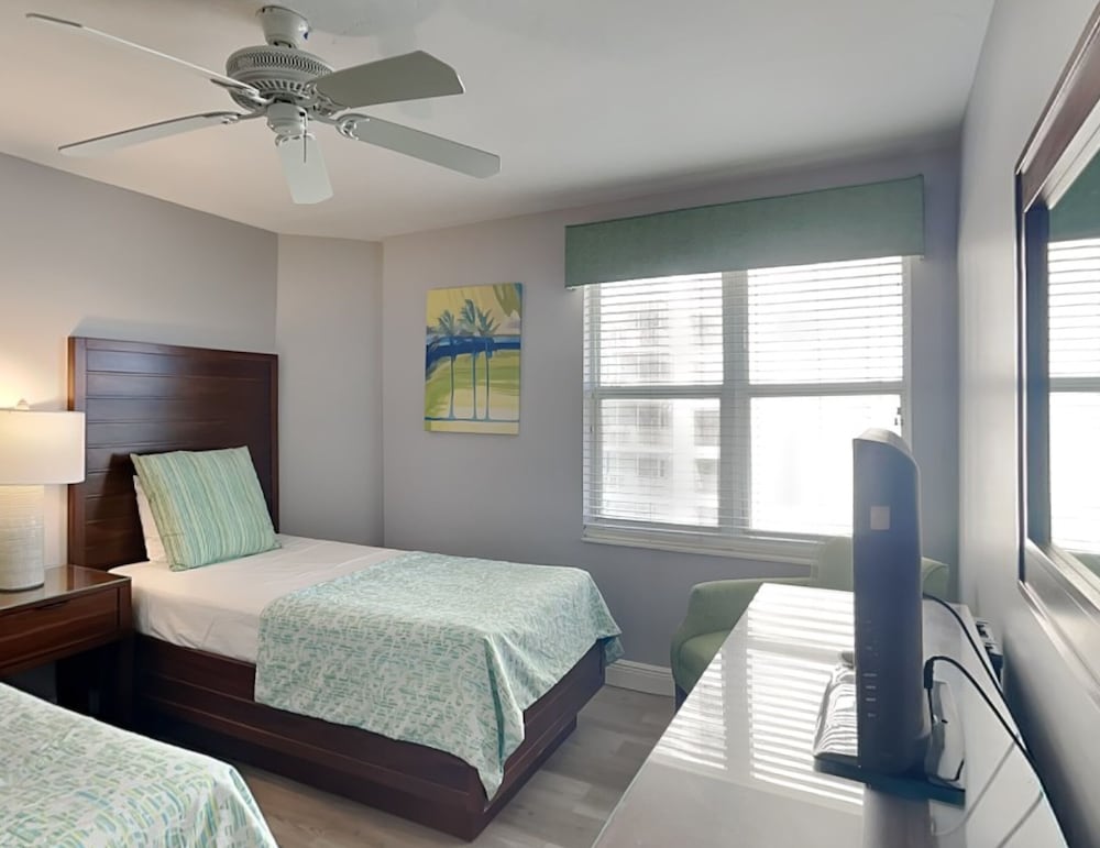 GullWing Beach Resort 31/50