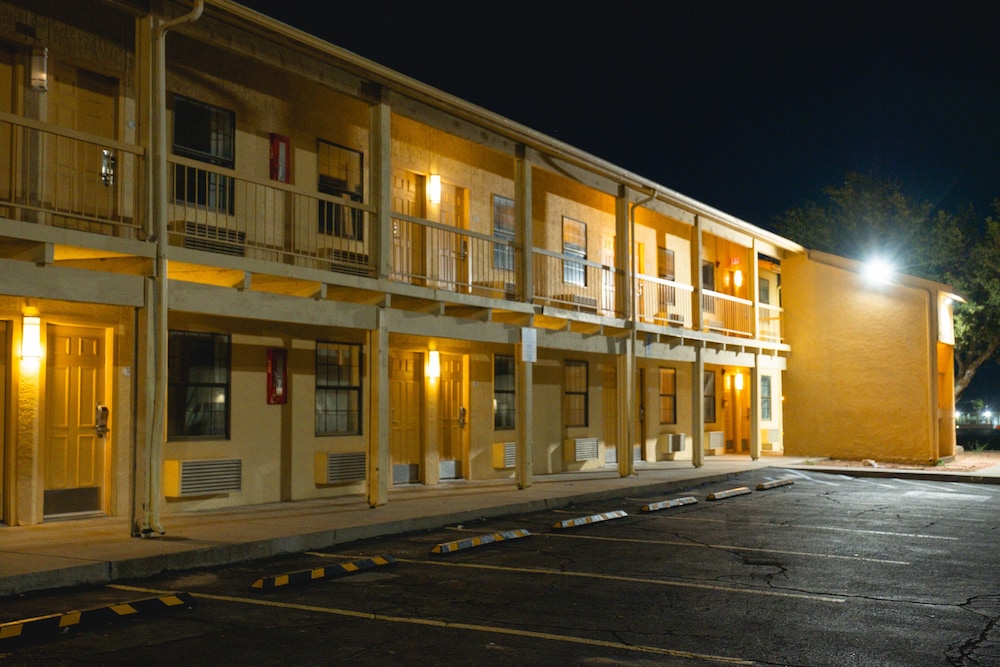 Baymont by Wyndham Fort Stockton 5/52