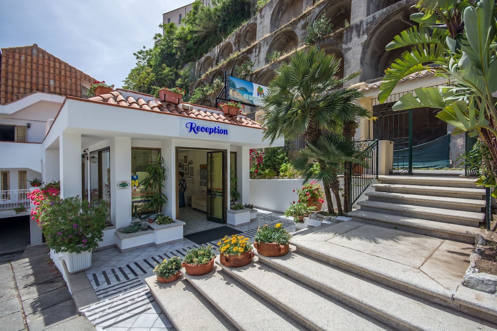 Le Roccette Mare Beach Hotel & Restaurant 28/35