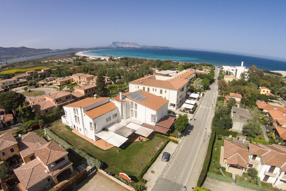 Hotel Al Faro 1/33