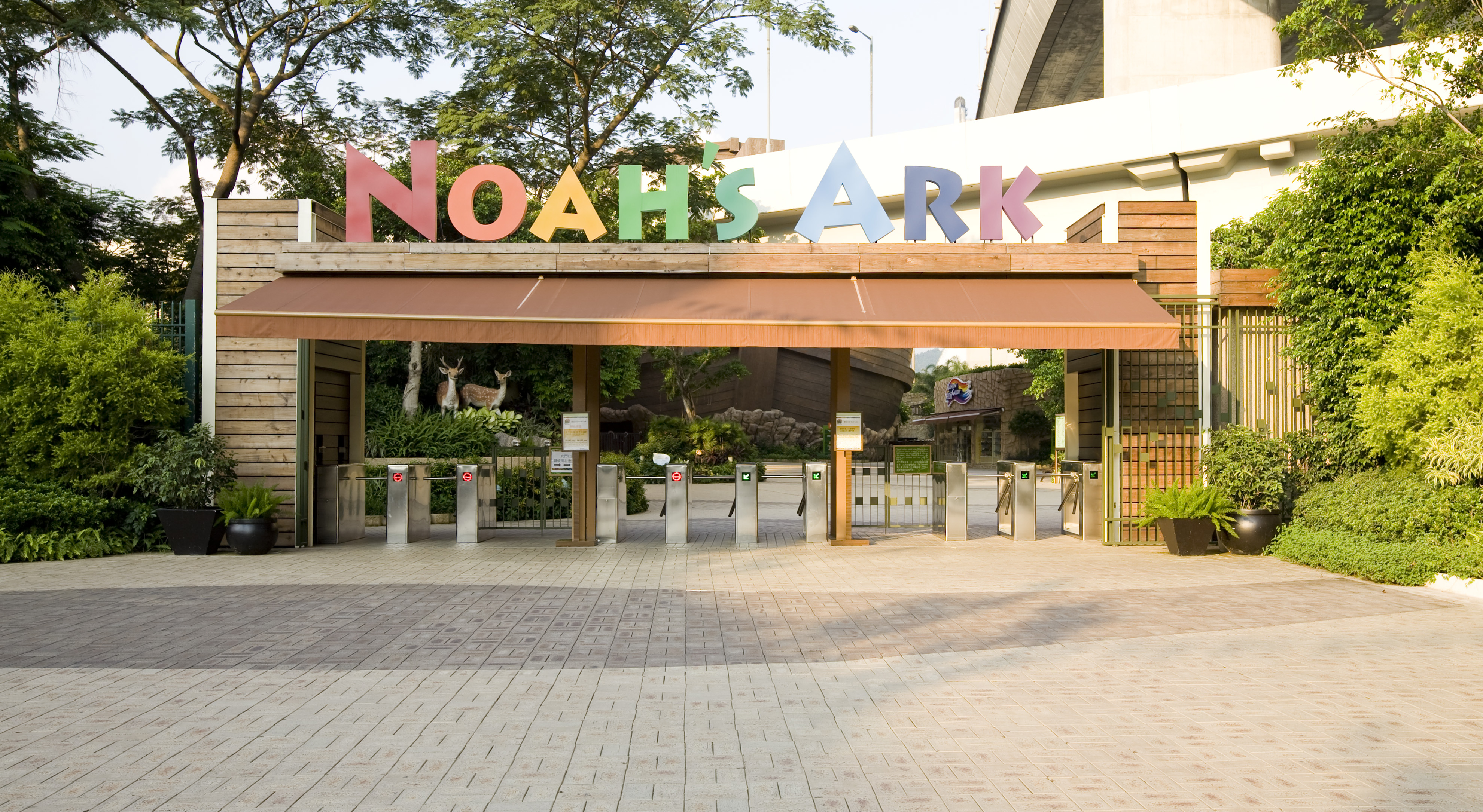 Noah’s Ark Hotel & Resort 2/26