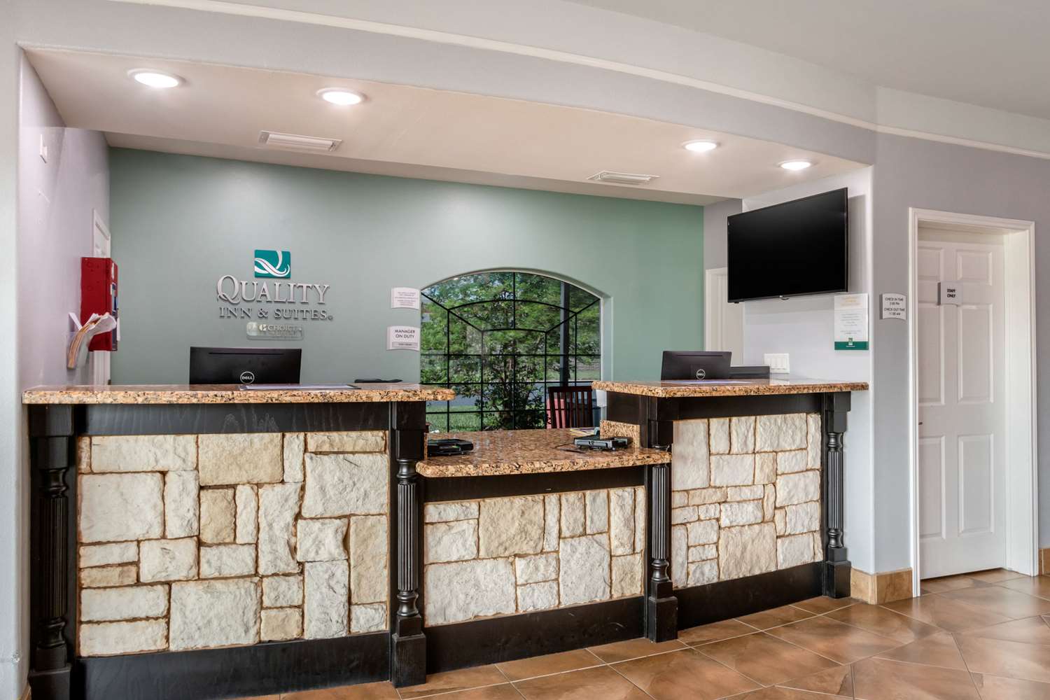 Quality Inn & Suites at The Outlets Mercedes/Weslaco 9/40