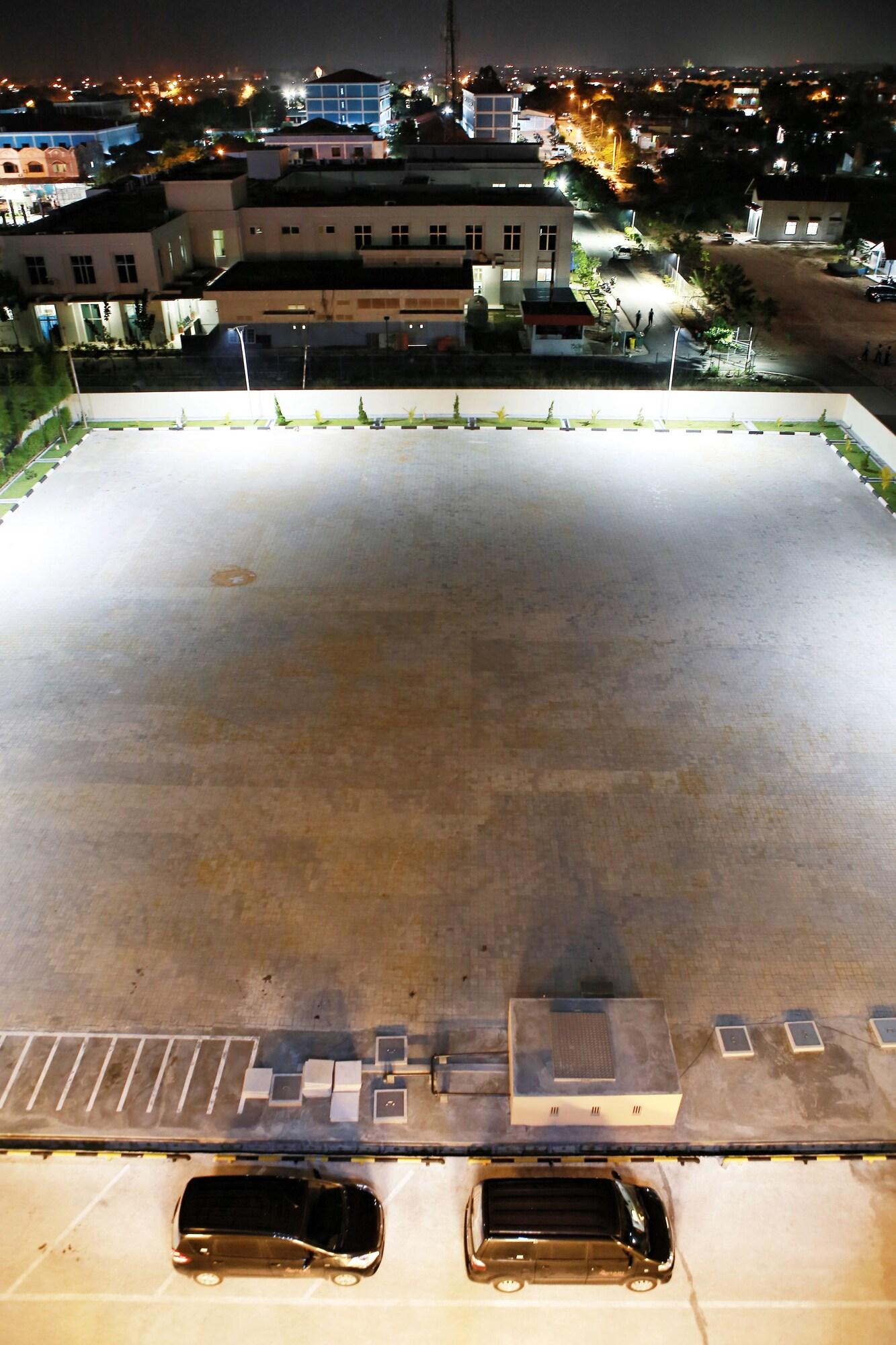 OYO 775 Aviari Hotel 8/50