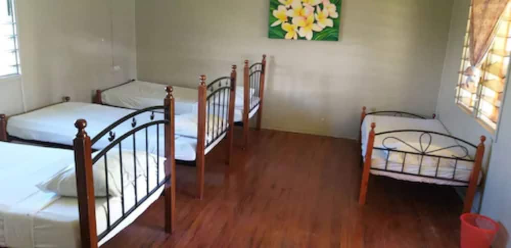 Wailoaloa Beach Resort Fiji 33/76