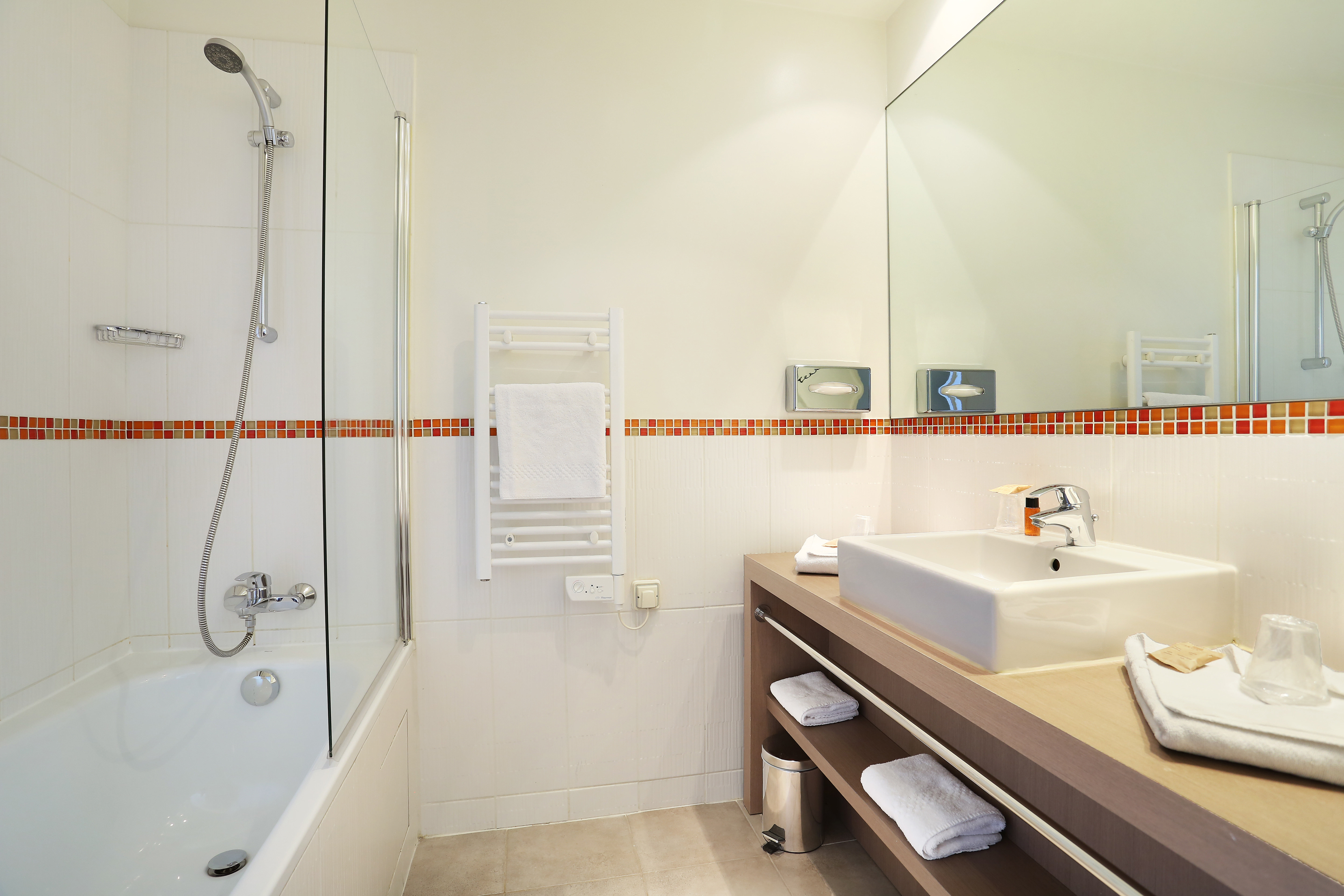 Le Grand Hotel De Normandie 27/28