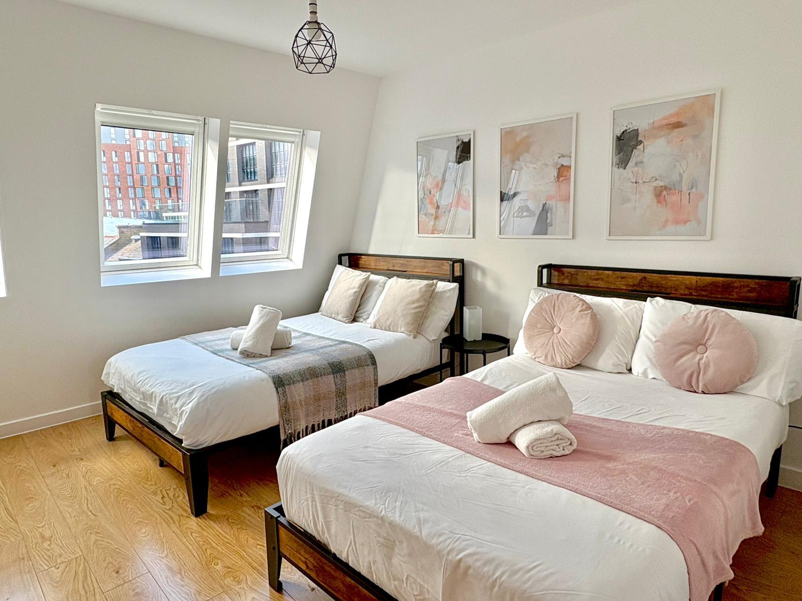 Shoreditch Apartments by PrimeCityHosts 7/37