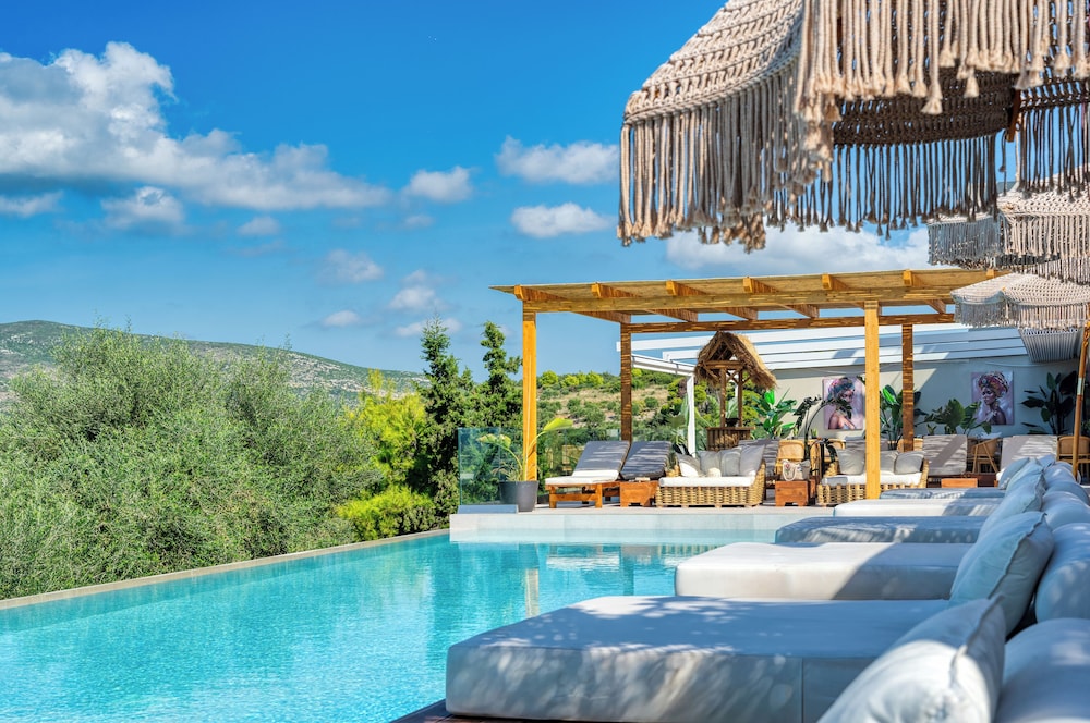 Myzith Luxury Suites 52/58
