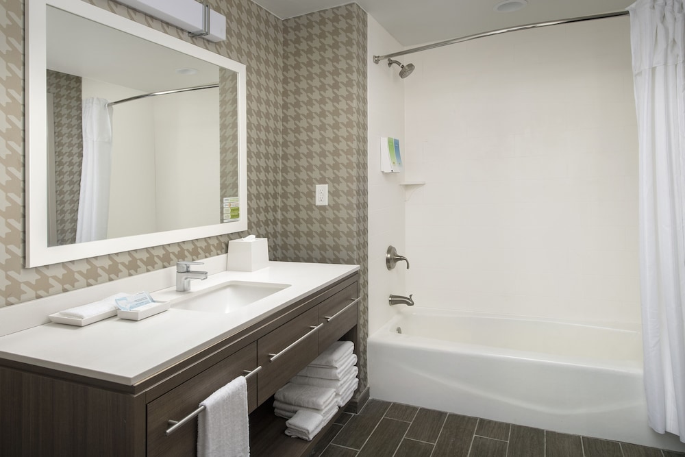 Home2 Suites by Hilton Miami Doral/West Airport, FL 18/43