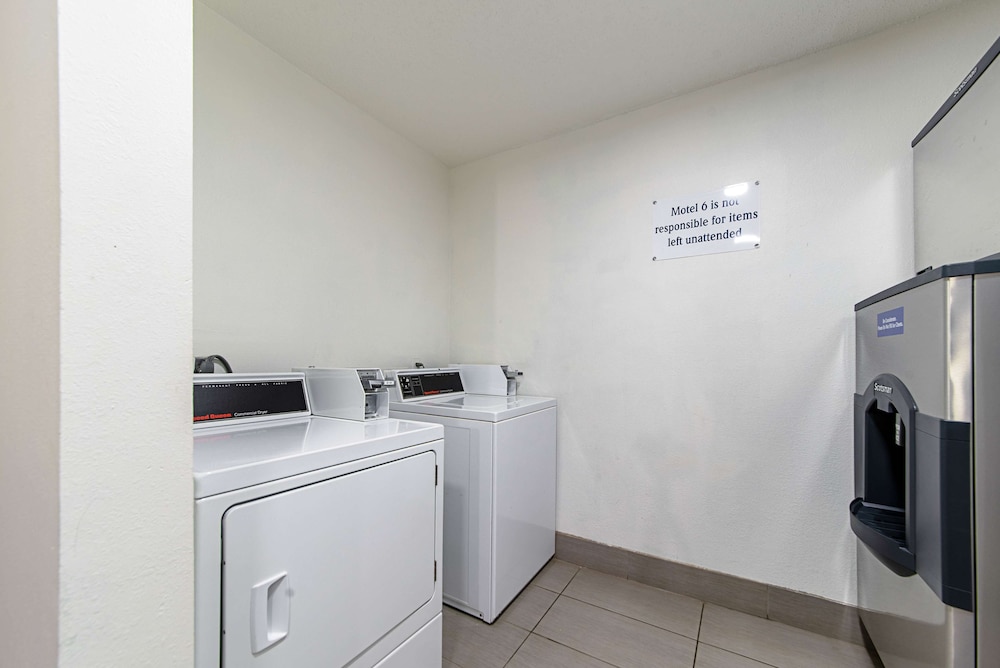 Motel6 Lebanon, IN 37/54