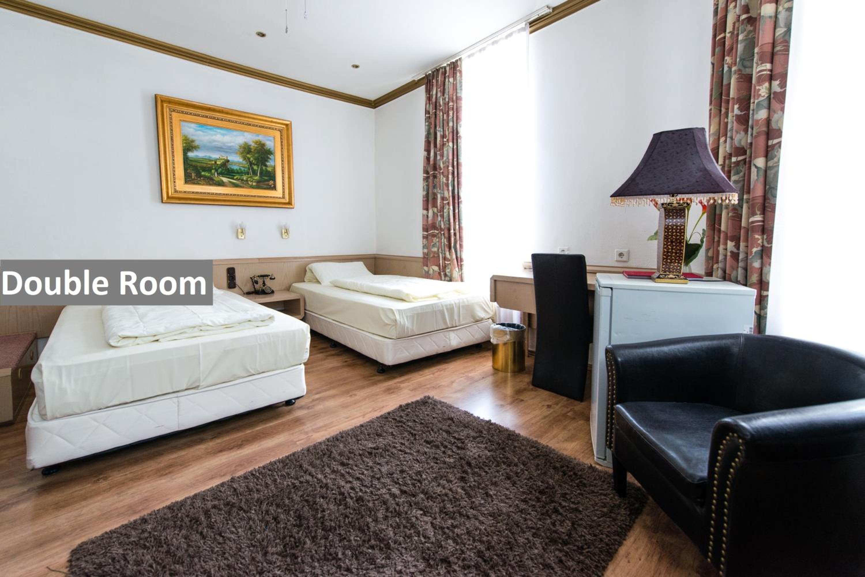 Lowen Hotel 25/58