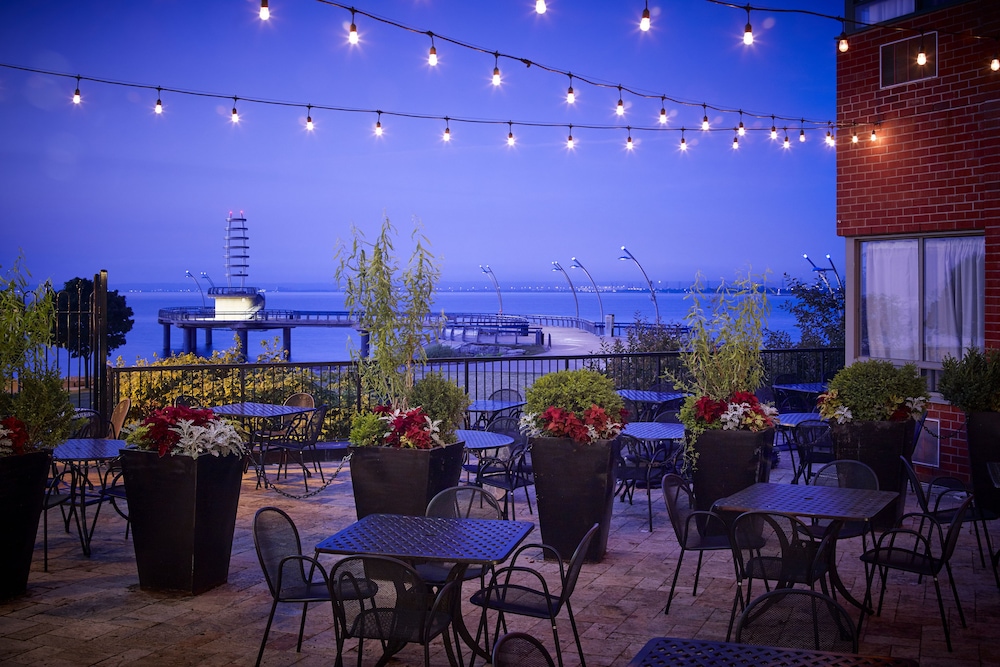 Waterfront Hotel Downtown Burlington 33/42