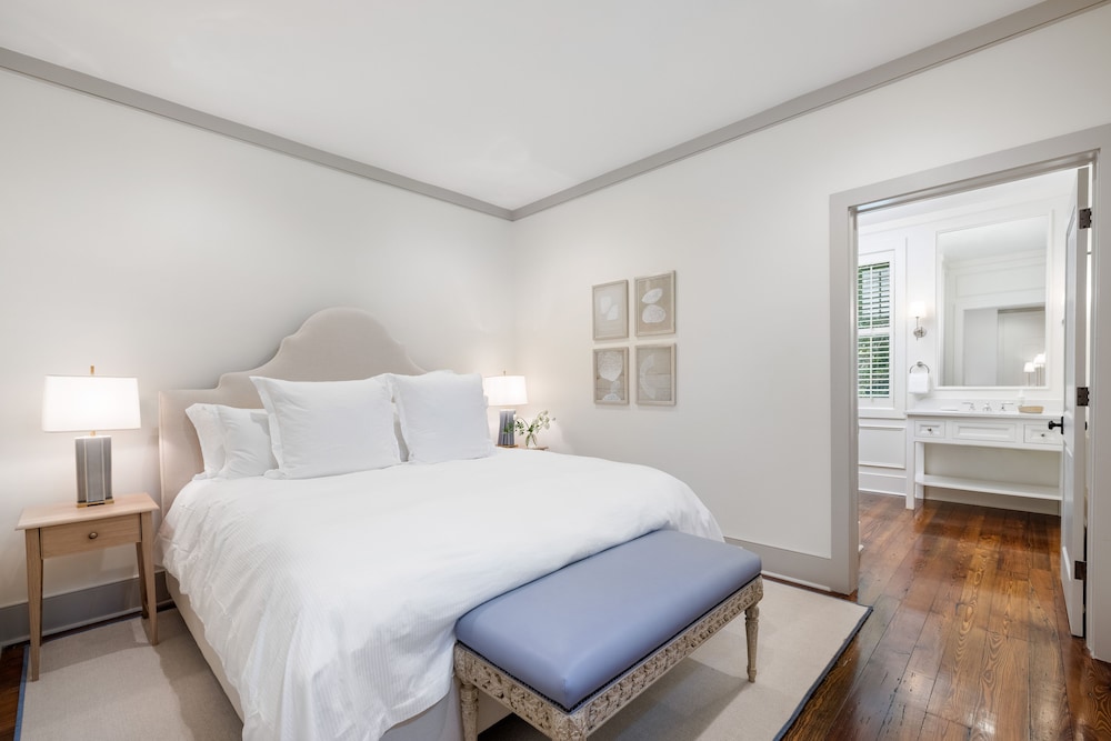 1 BEDROOM, RESIDENCE