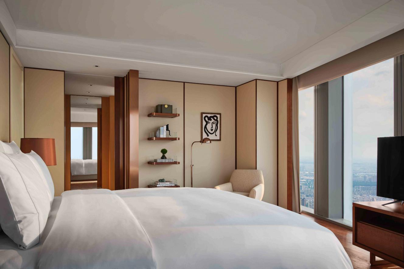 TOWER VIEW MANOR SUITE