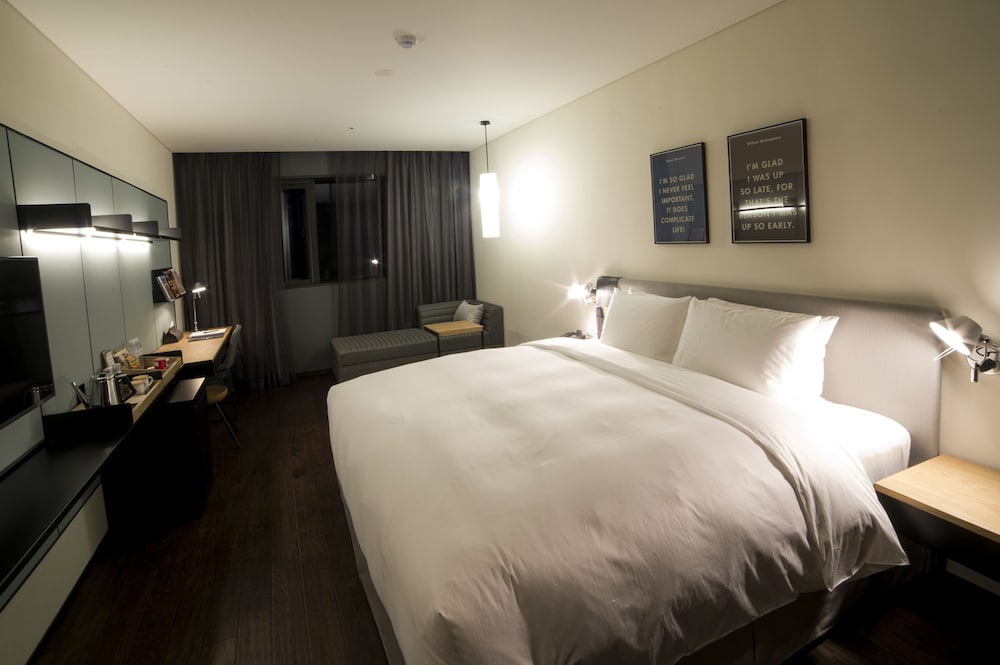 Glad Hotel Yeouido 21/64