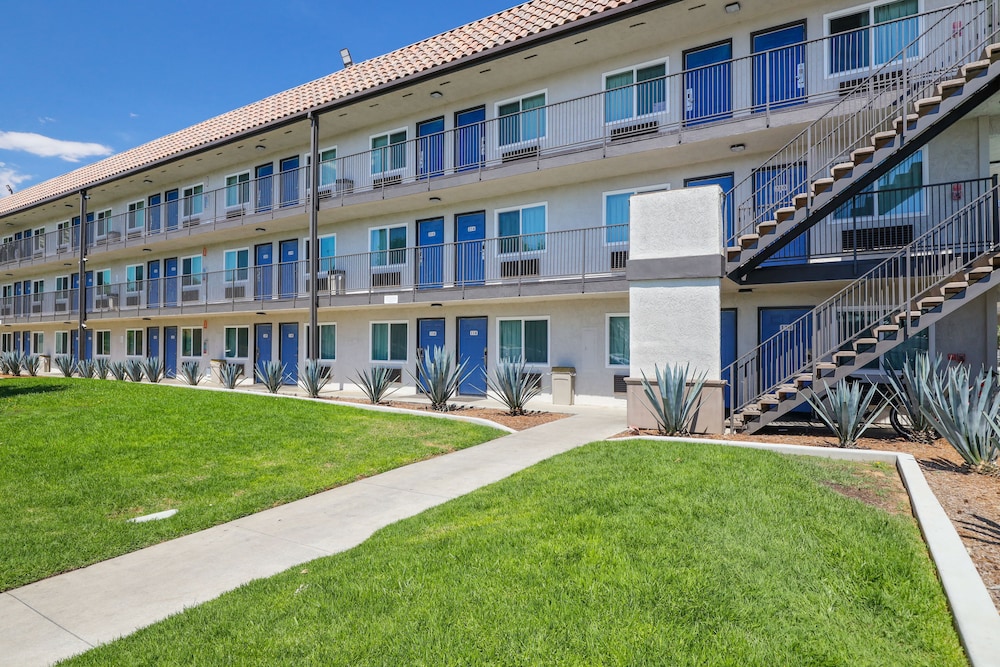 Motel6 Escondido Ca 47/54
