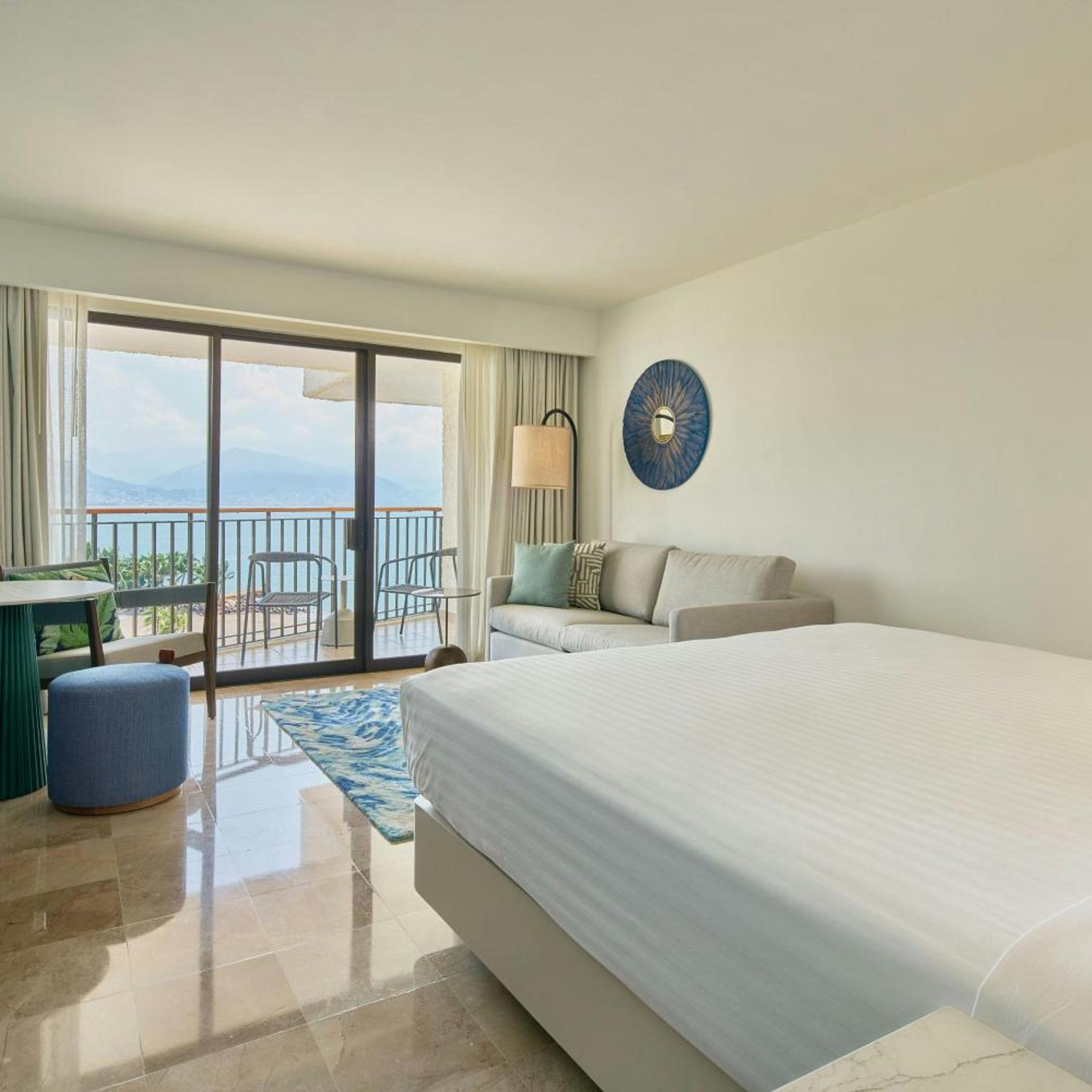 Guest Room, Deluxe, King Bed, Panoramic Ocean View