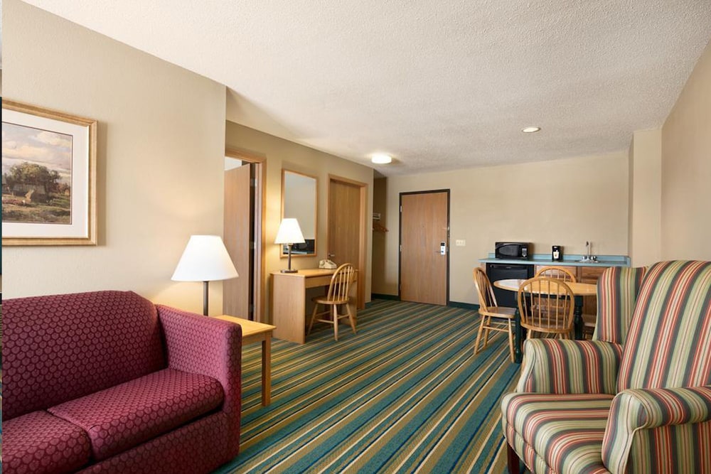 Asteria Inn and Suites 21/31