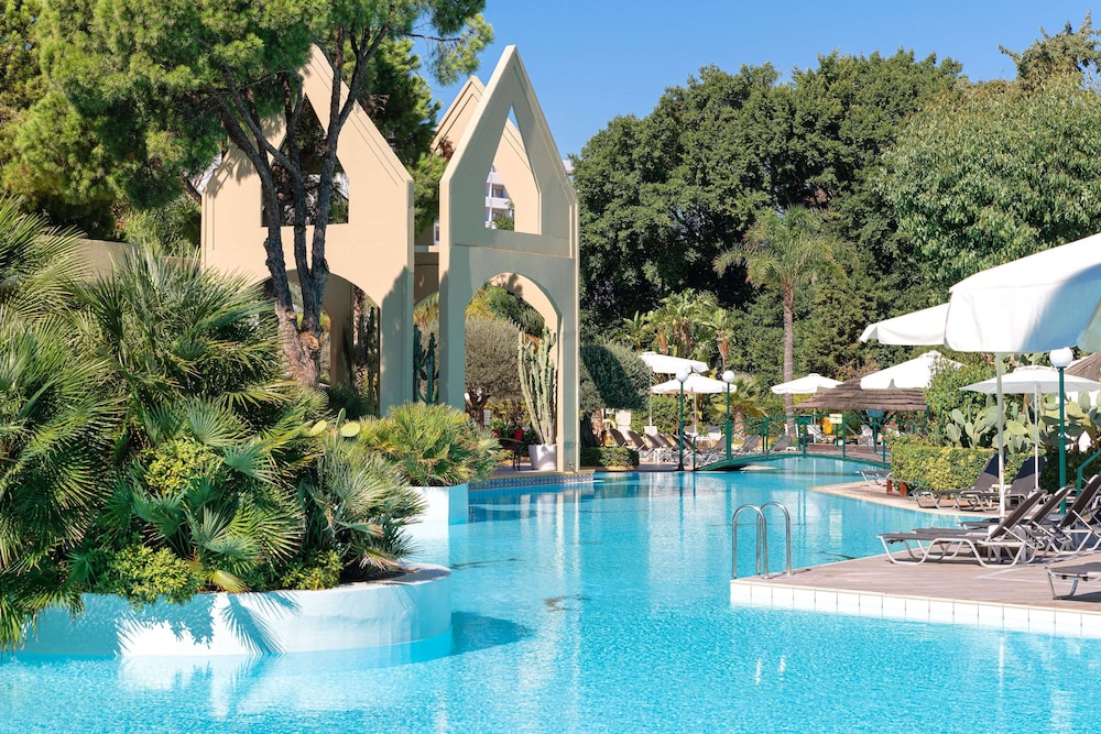 Dionysos Hotel 5/76