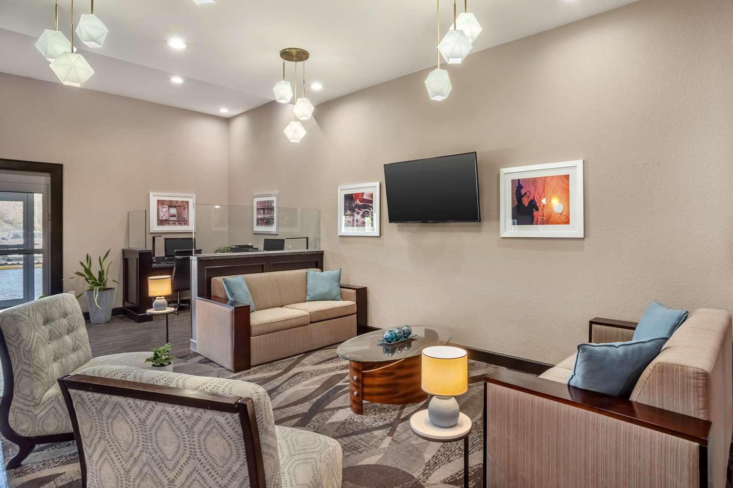Best Western Plus Lake Jackson Inn and Suites 2/15