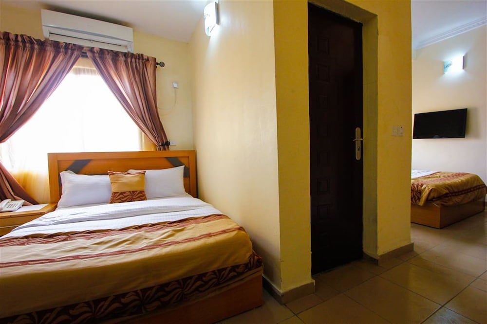 Beni Hotels 5/33