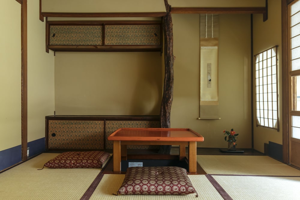 Toshiharu Ryokan 30/50