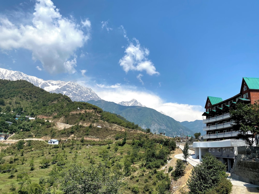 JuSTa Luxe Birding Resort and Spa Dharmshala 54/61