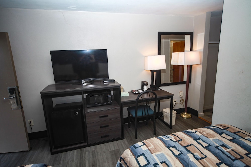 Relax Inn Bradford 17/25