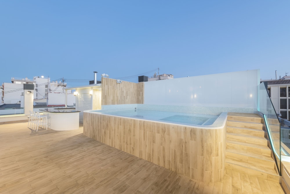 Odyssey Rooms Alicante 44/50
