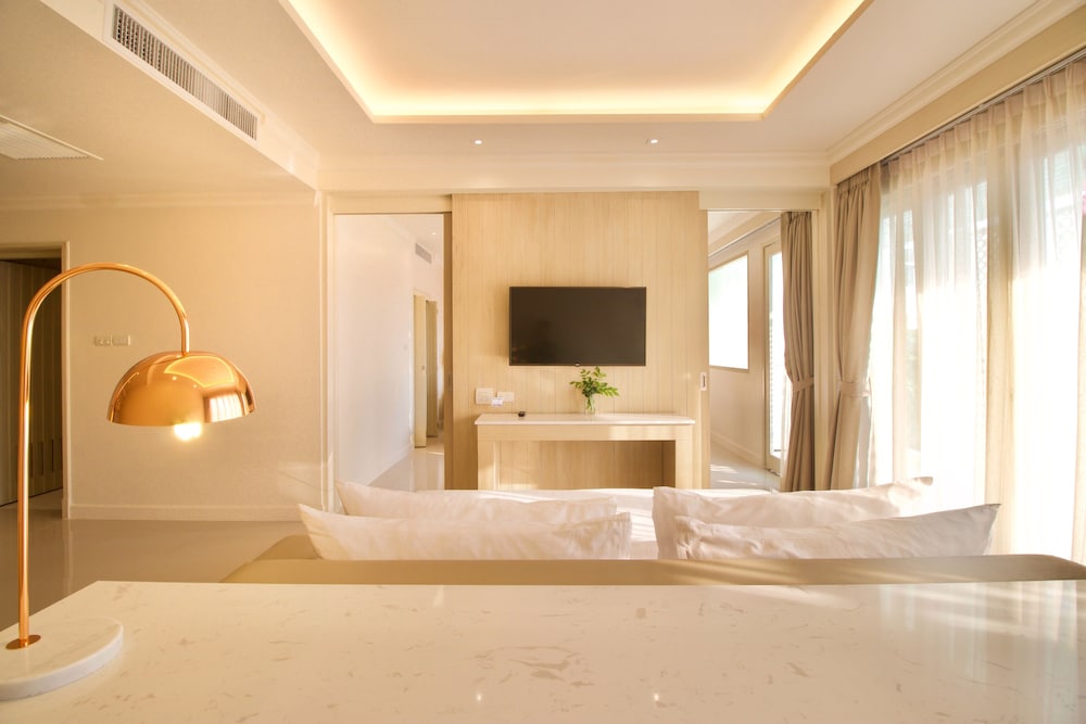 The Sea-Cret Hua Hin Hotel 9/73