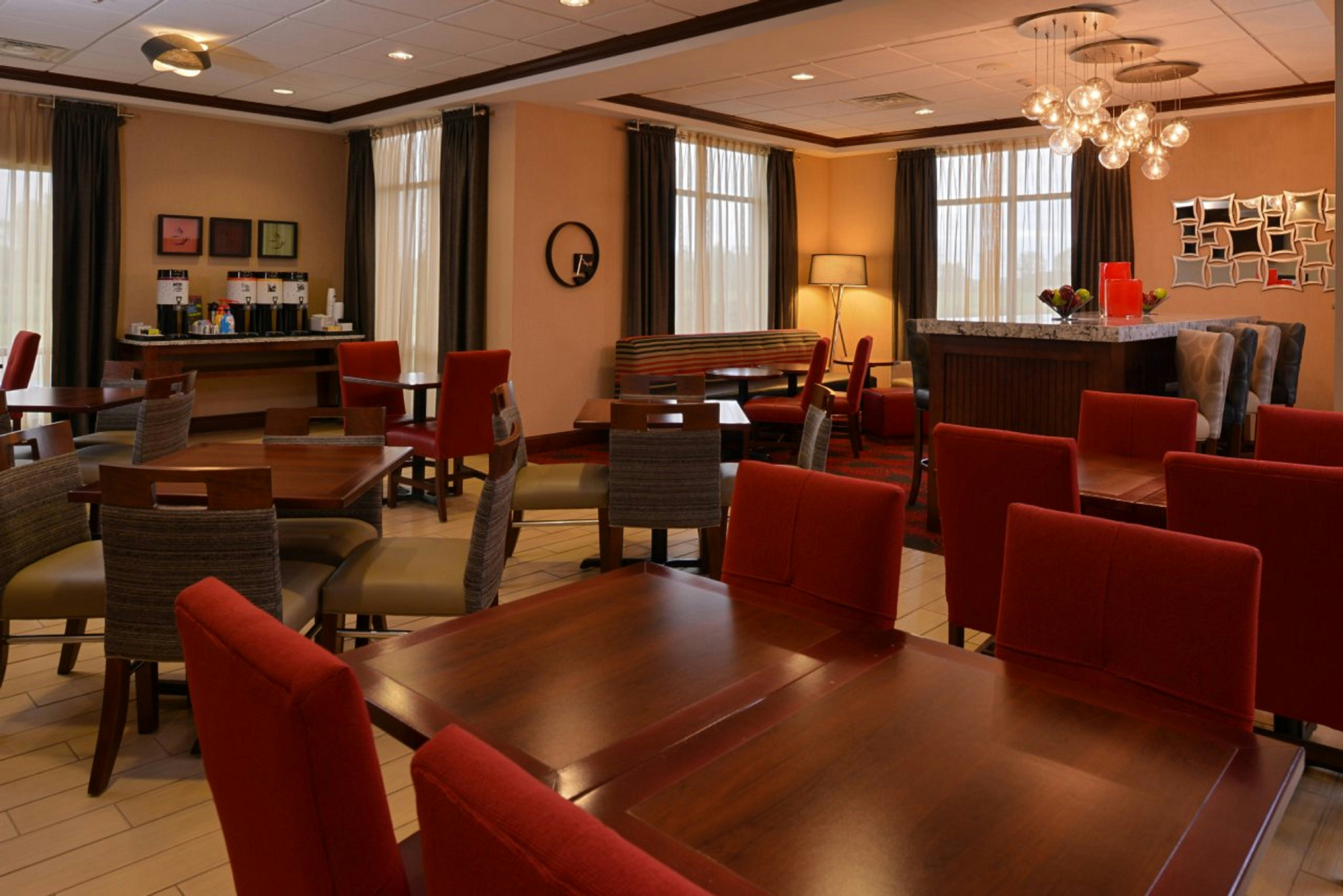 Hampton Inn Lincoln 13/21