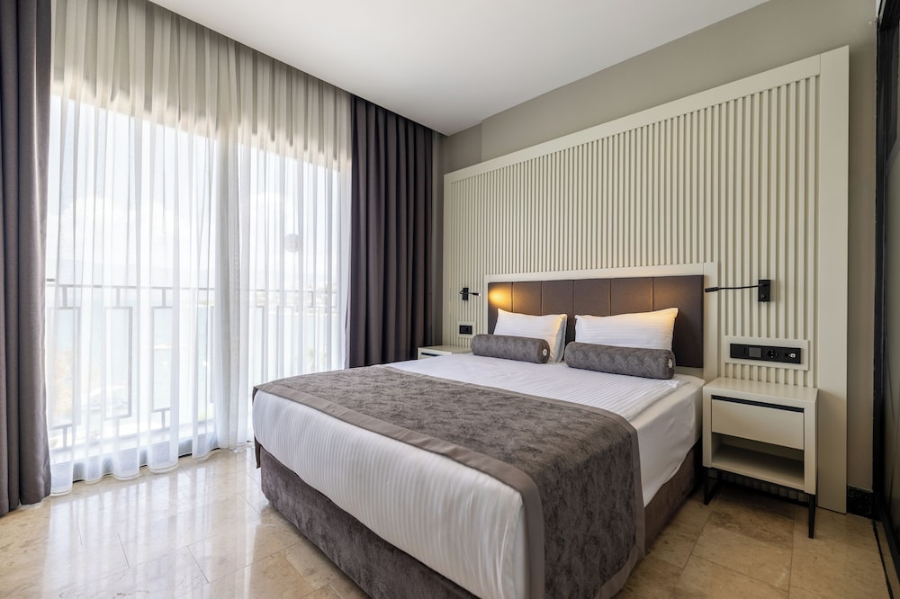 Roseira Mar Inn Luxury 23/55