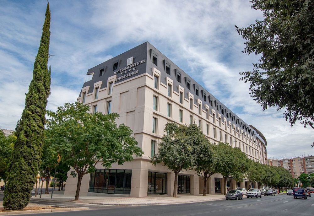 Giralda Center Hotel 1/40