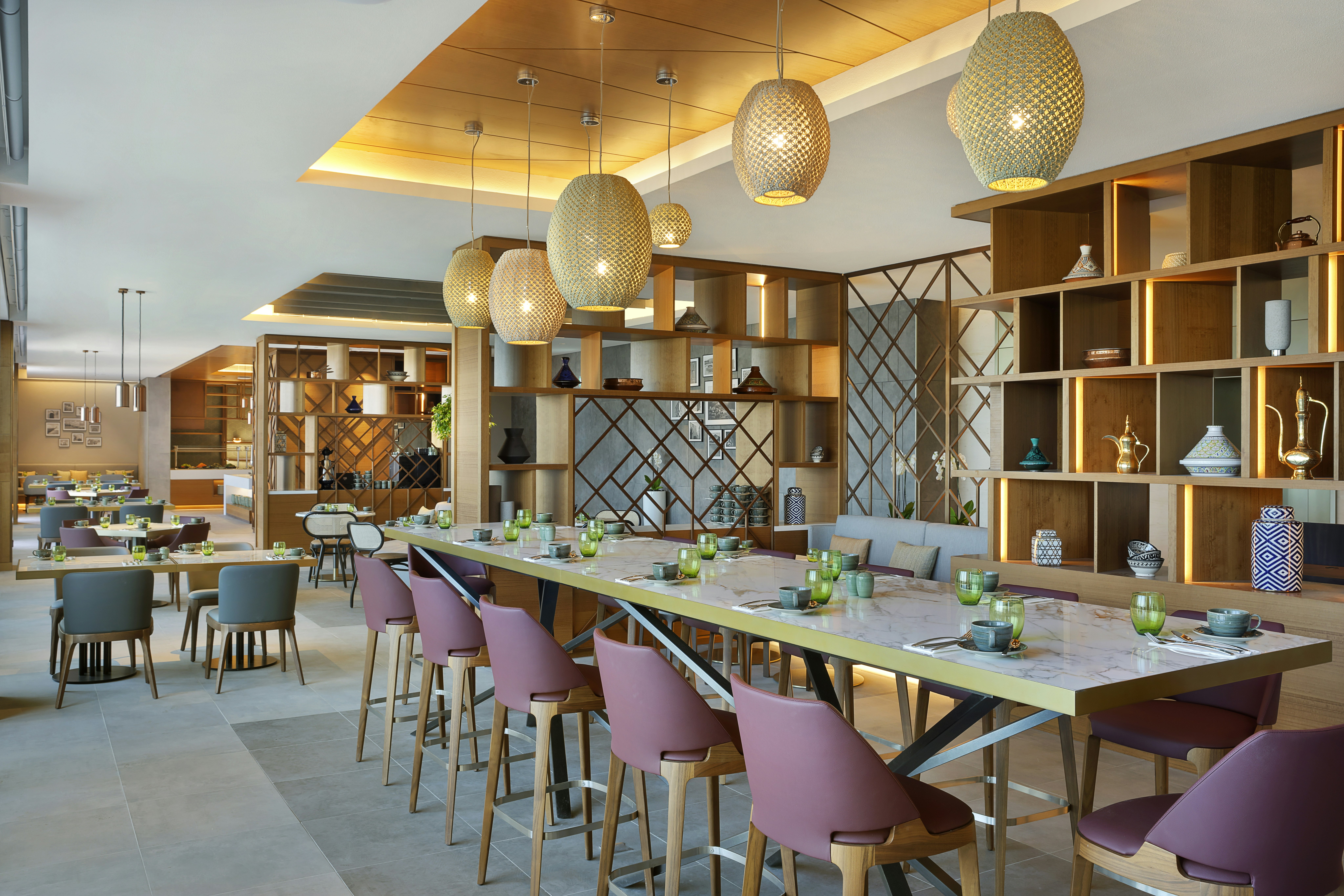 DoubleTree by Hilton Sharjah Waterfront Hotel and Residences 18/35