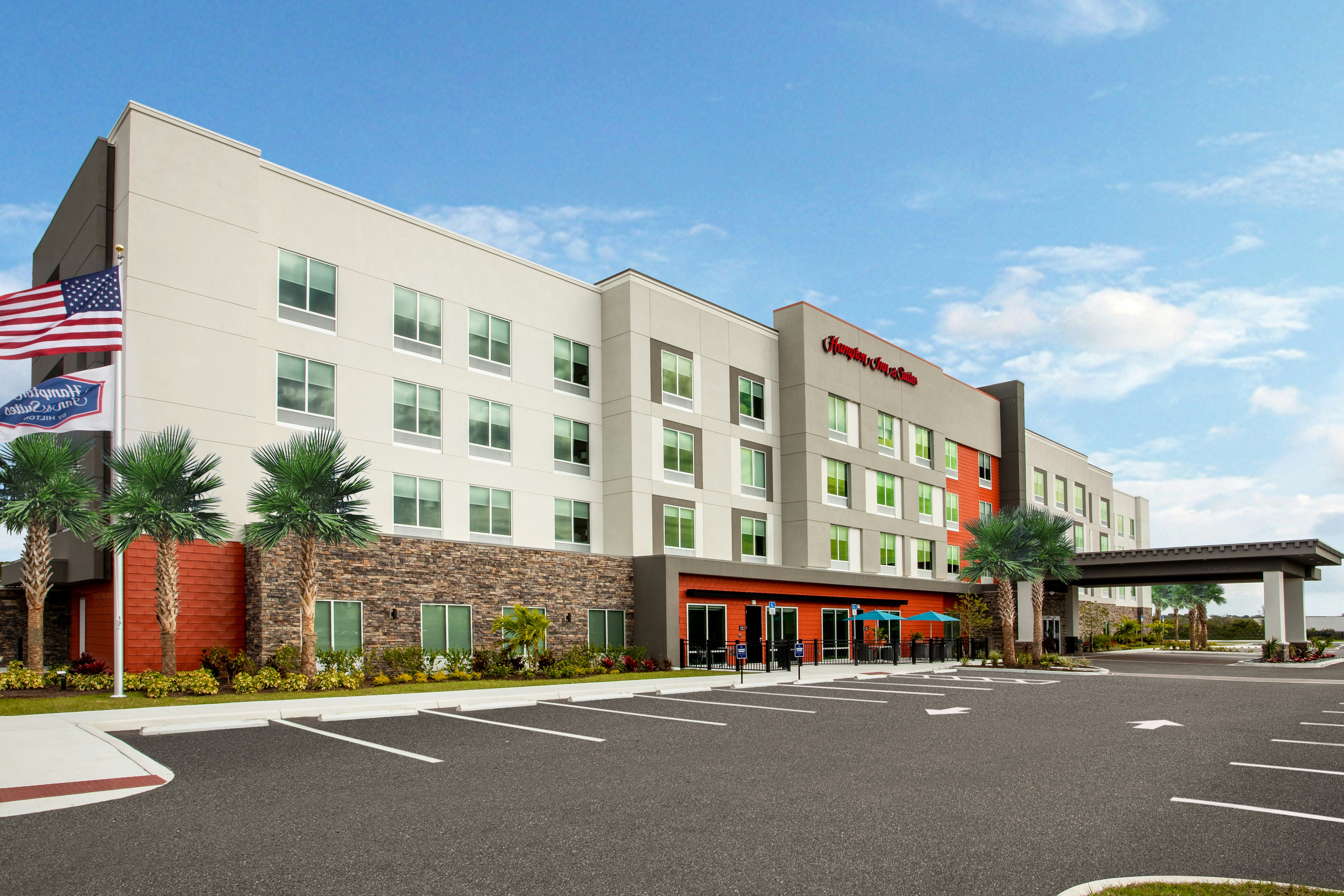 Hampton Inn Suites North Port Fl 16/17