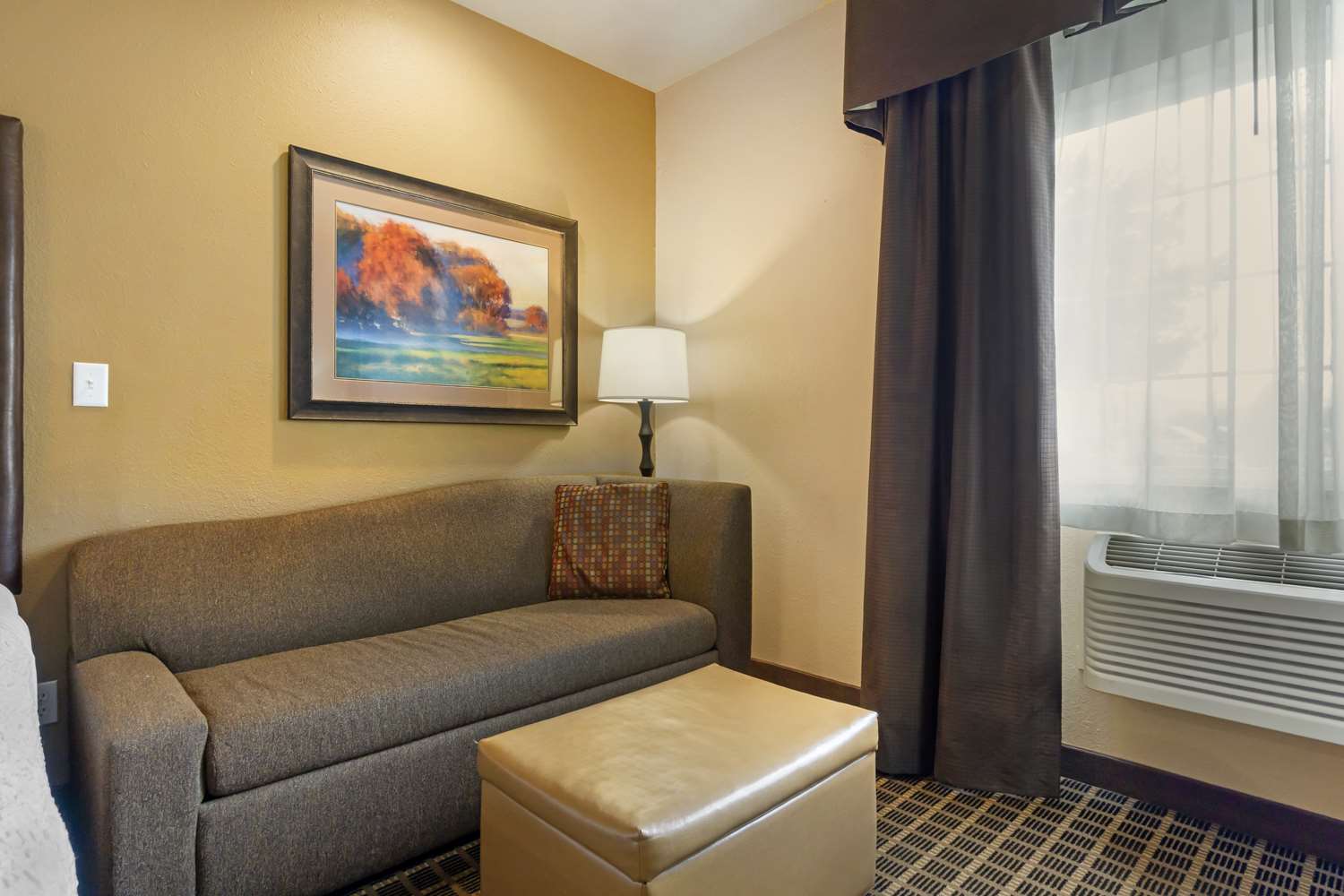 Best Western Plus Yakima Hotel 35/61