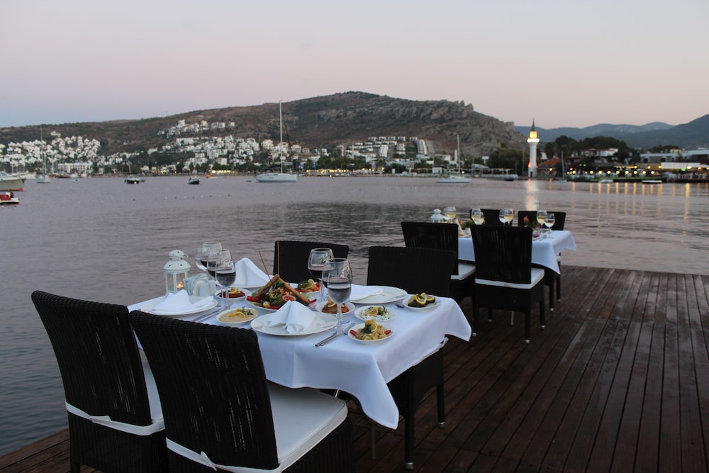 Olira Boutique Hotel & Spa 43/55