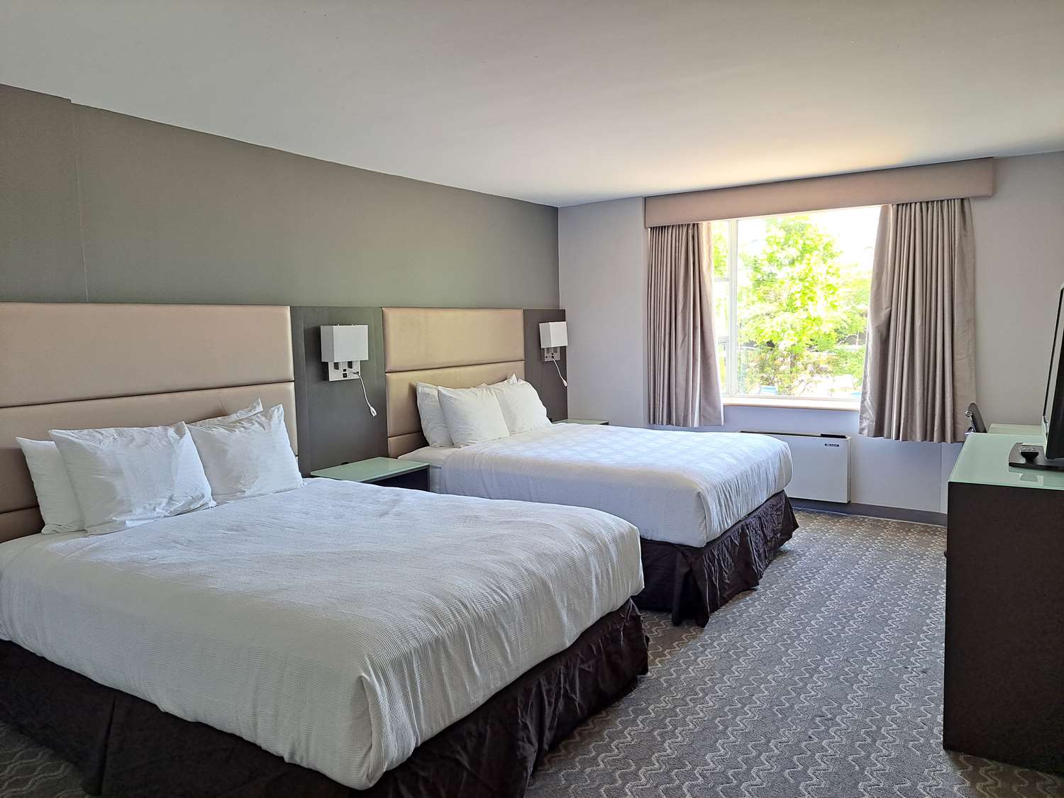 غرفة تنفيذية بسريرين كوين، Best Western Plus Vancouver Airport Hotel 3/4
